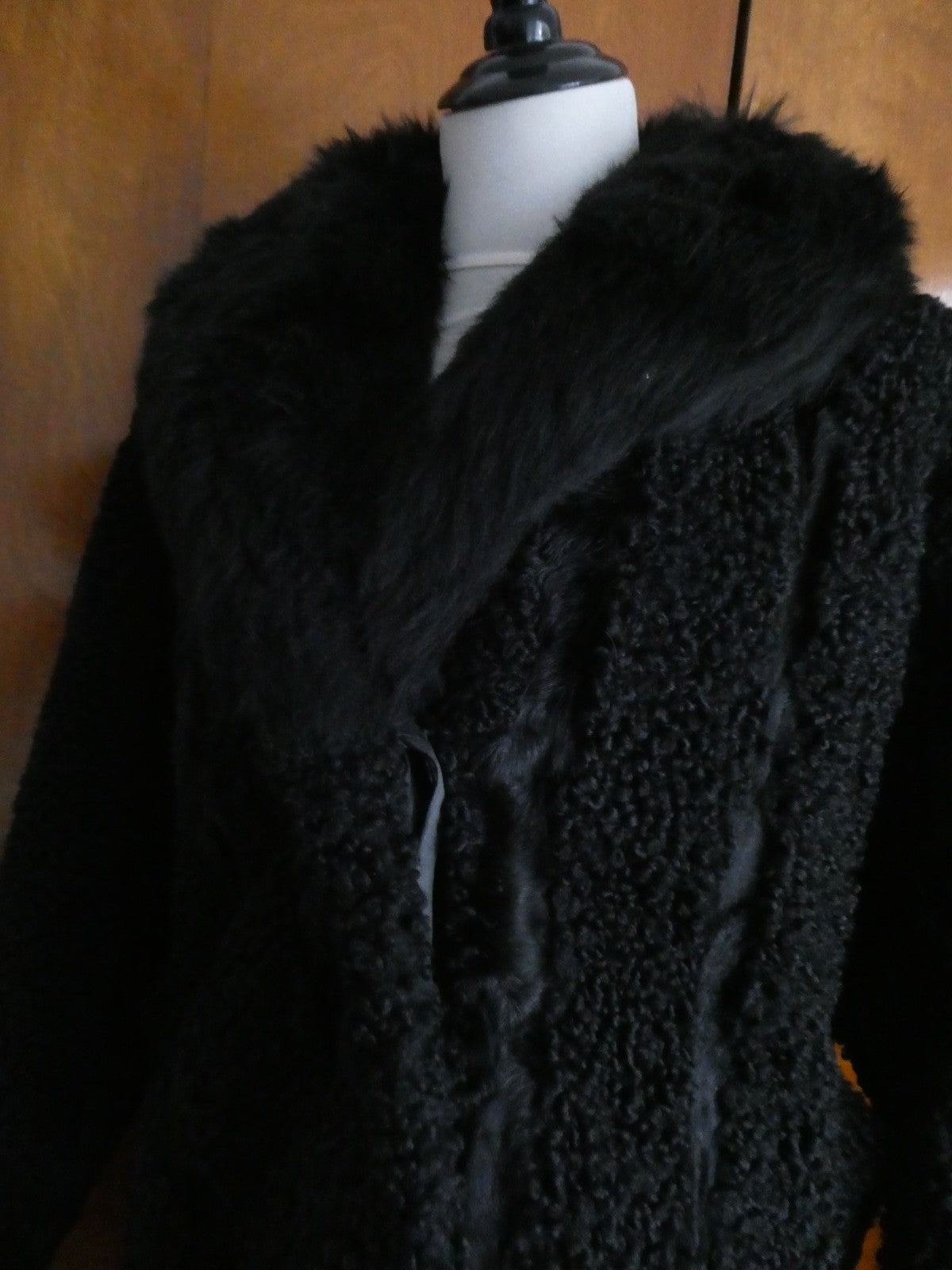 Genuine Karakul Persian Lamb Fur Coat Women’s Black Fur Collar Made in Moldova M