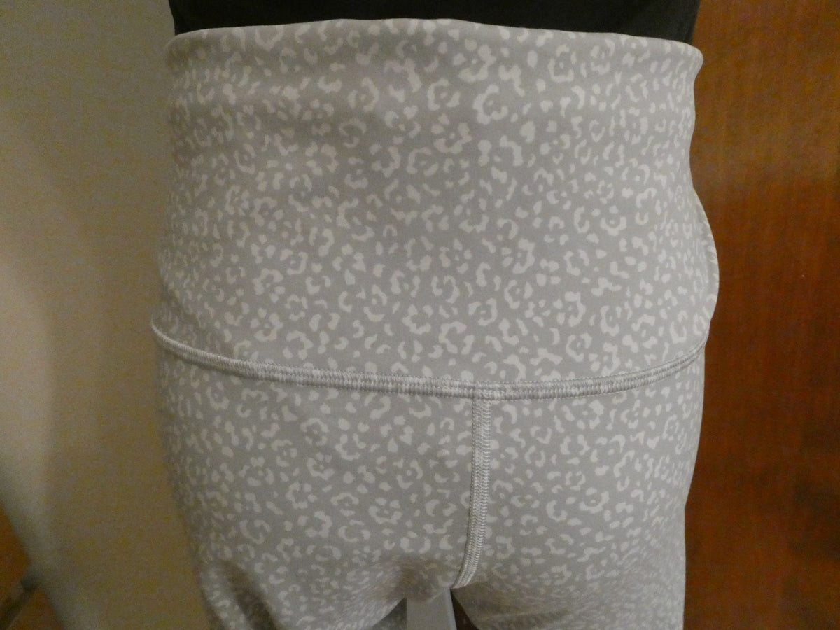 Lululemon Women Wunder Train High-Rise Crop 28" White/Gray Size 14