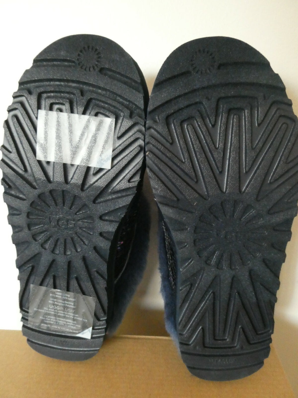 UGG Cluggette Sequins Sheepskin Flux Cozy Women Navy Slipper US 6 Style1127490