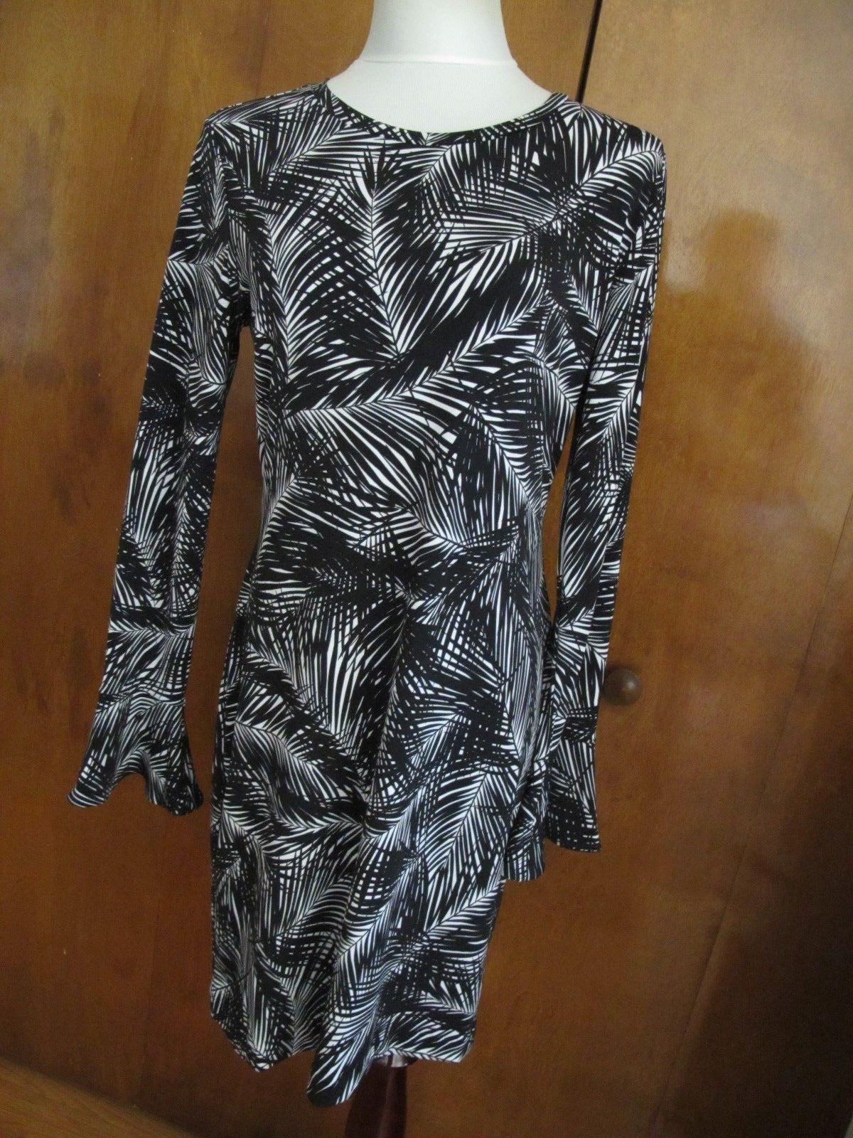 Michael Kors women’s black white jersey bell sleeves dress Large New