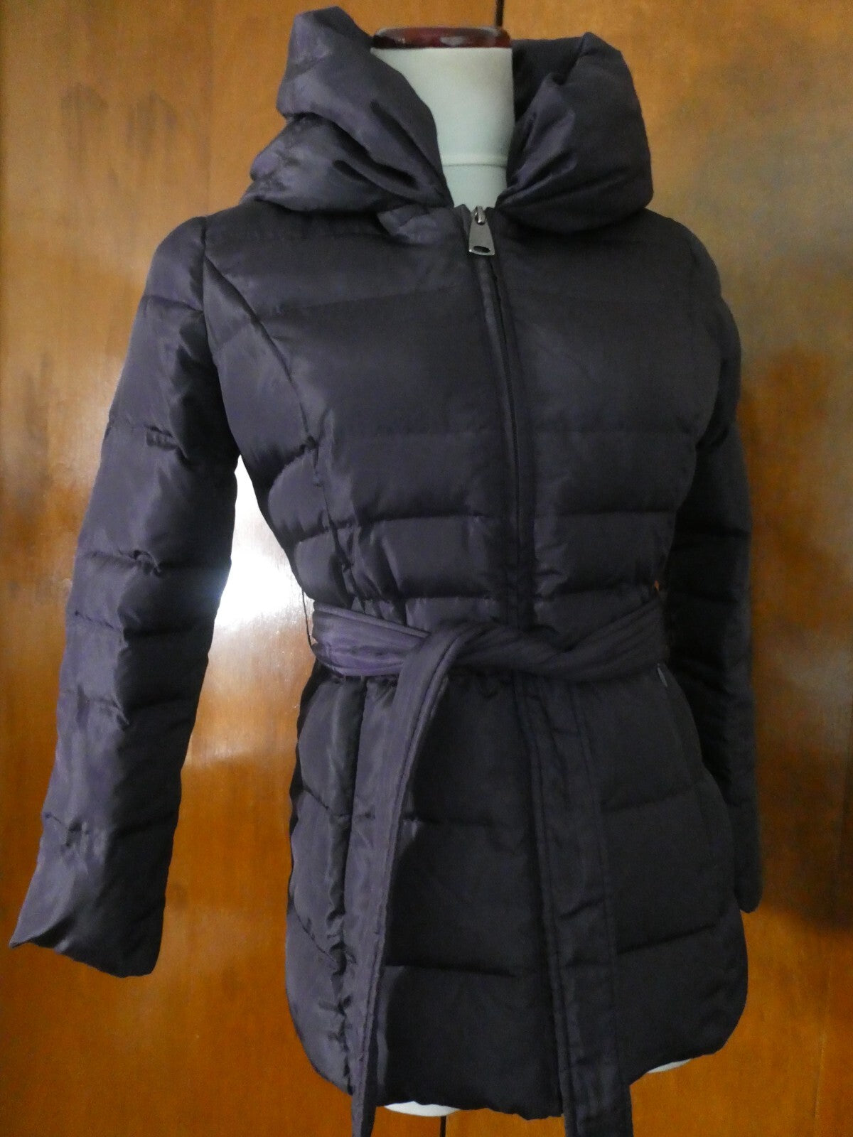 Via Spiga Women’s Down Coat Jacket Dark Purple Hooded Size M (fits small)