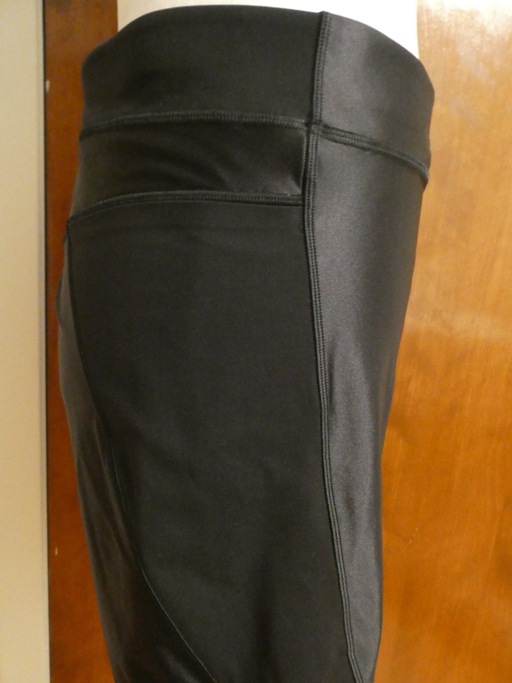 Lululemon Satin Shine Panelled HR Short 8" Wordmark Black Size 14 NWT