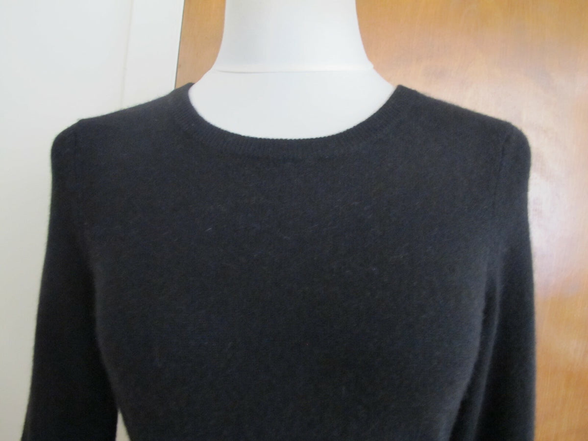 Bloomingdale's Women's Black 2 Ply Cashmere Sweater Size Small