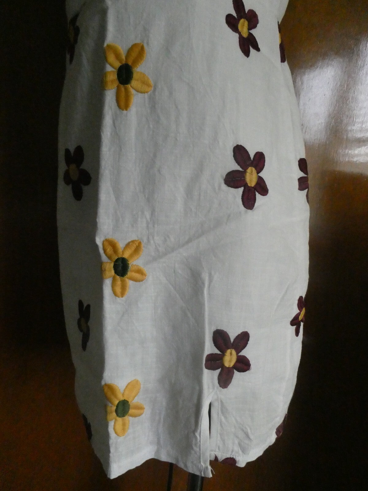 Shein women lined white embroidered dress size medium (can fit size small)