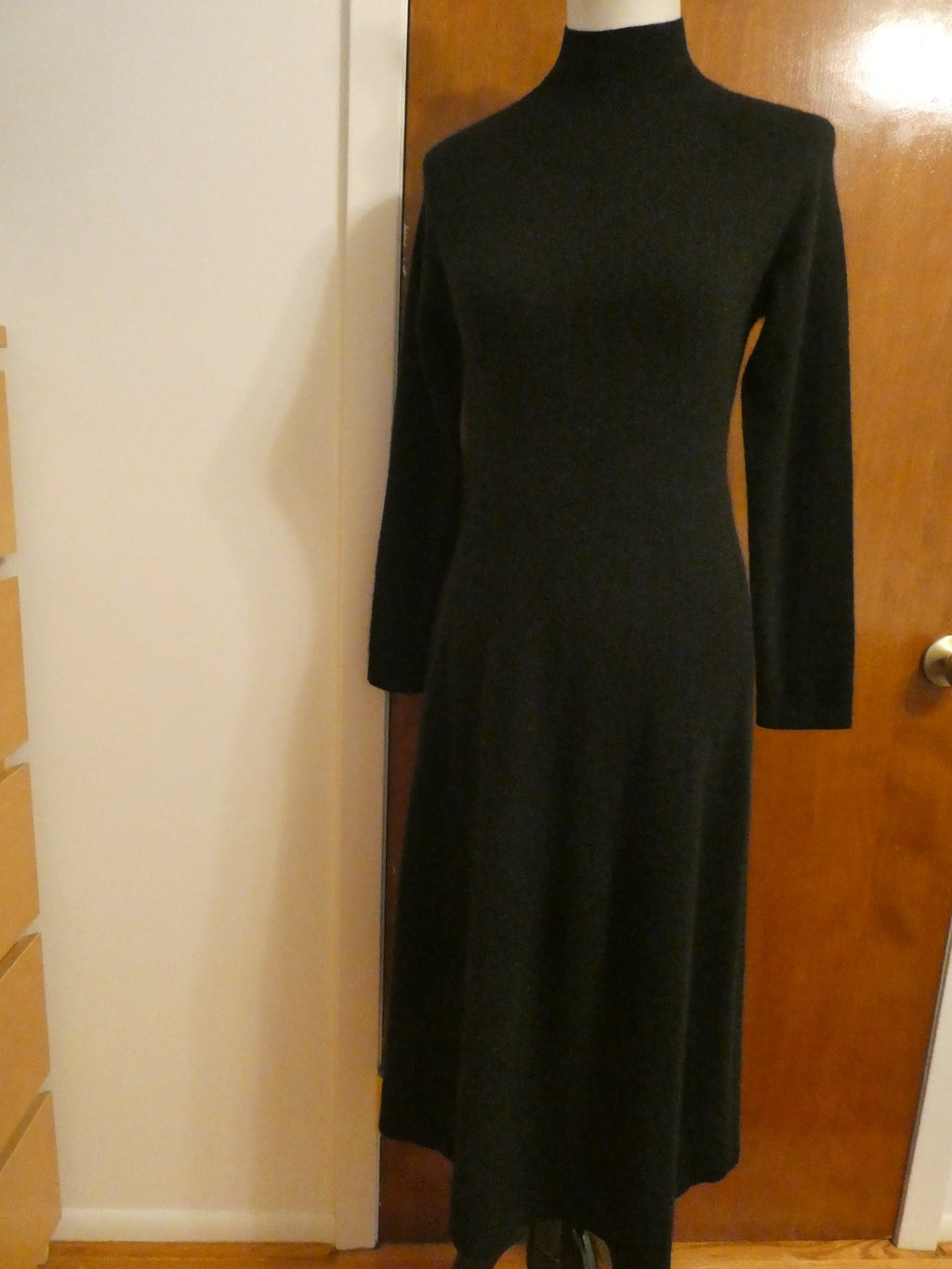 Bloomingdale's 100% 2-Ply Cashmere Black Mock Neck Midi Dress NWT $248 Size XS