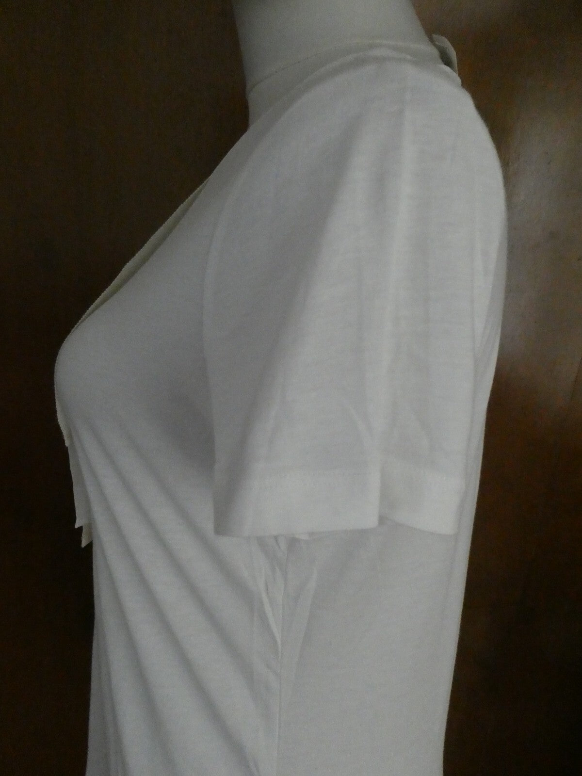 Gap women’s white cotton/modal decorated short sleeve top size Large