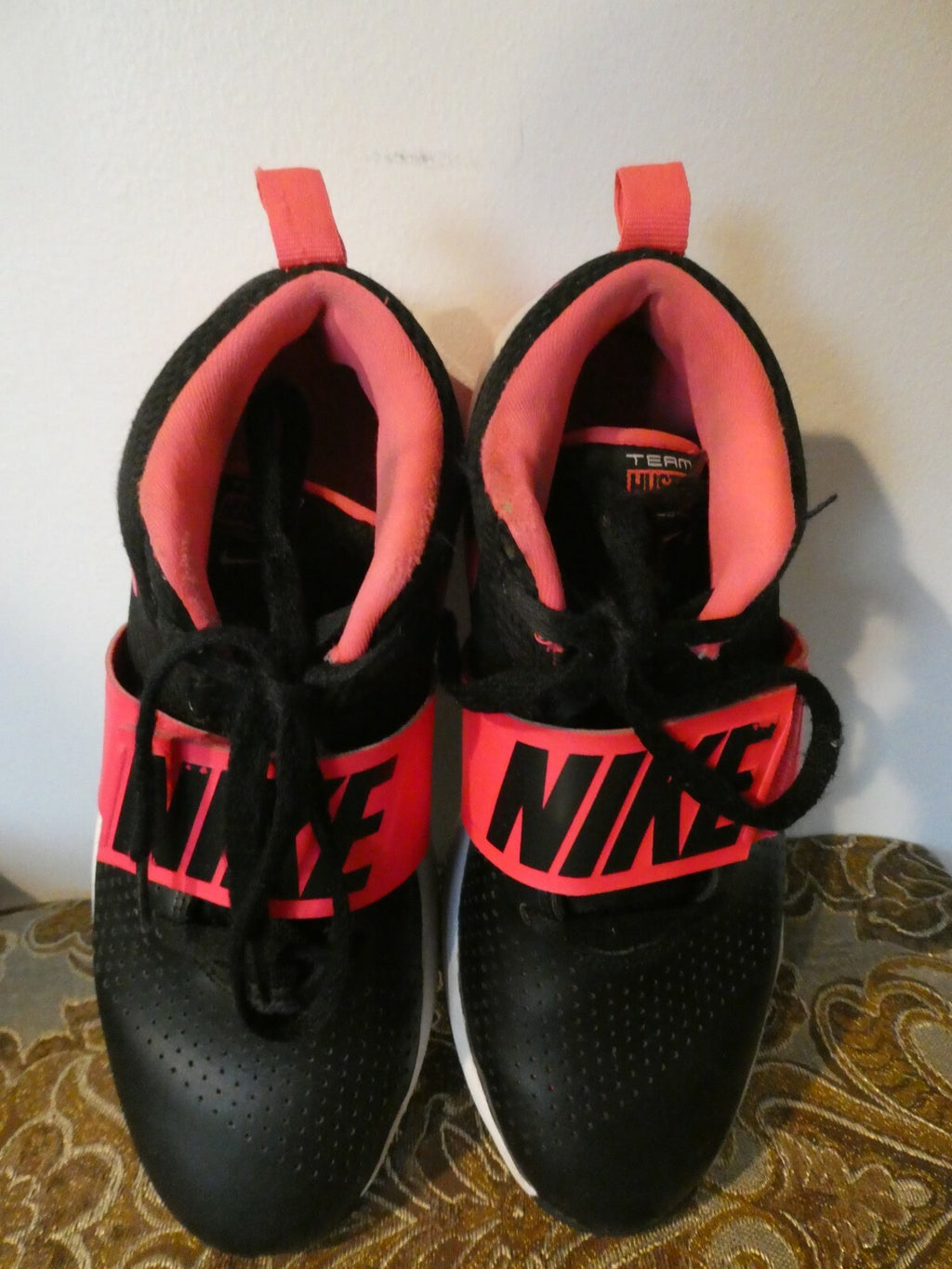 Nike Team Hustle Youth Girls Black Pink Sneakers Shoes 881941-002 Size 7Y