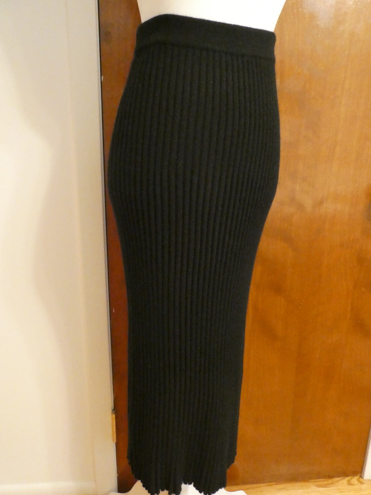 Bloomingdale's 100% Cashmere Ribbed Knit Midi Skirt Black Size S M XL $228 NWT
