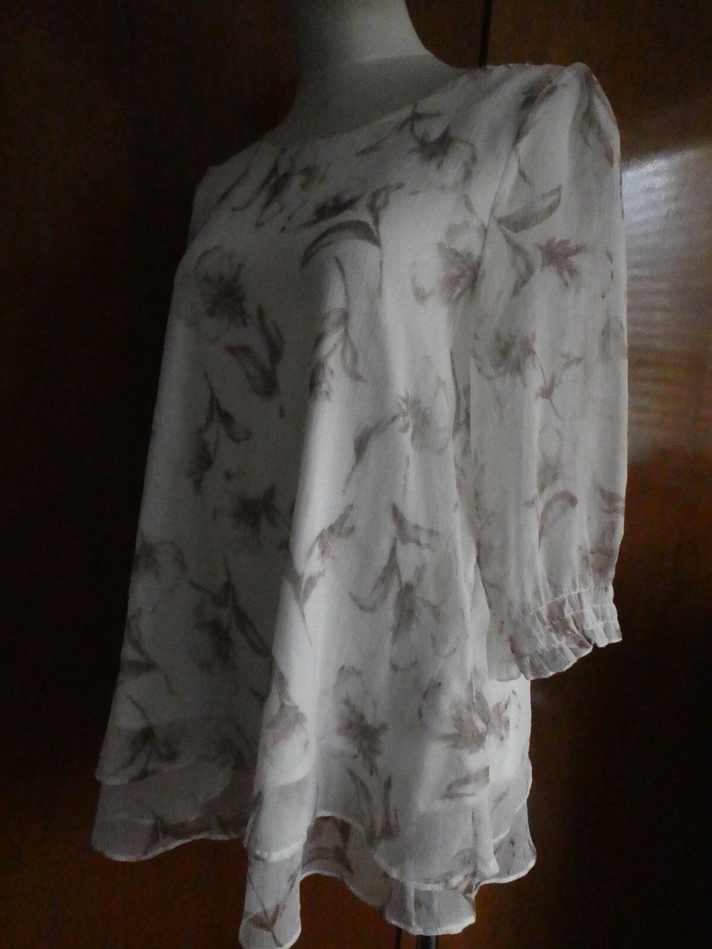 Ei Shing Fashion Women’s Layered Blouse Top No Size Tag Based on measures Medium