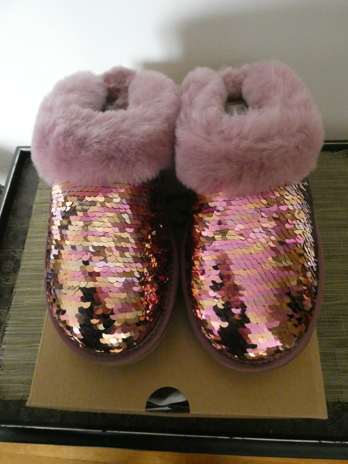 UGG Cluggette Sequins Sheepskin Flux Cozy Women's Pink Slipper 6 Style# 1127490