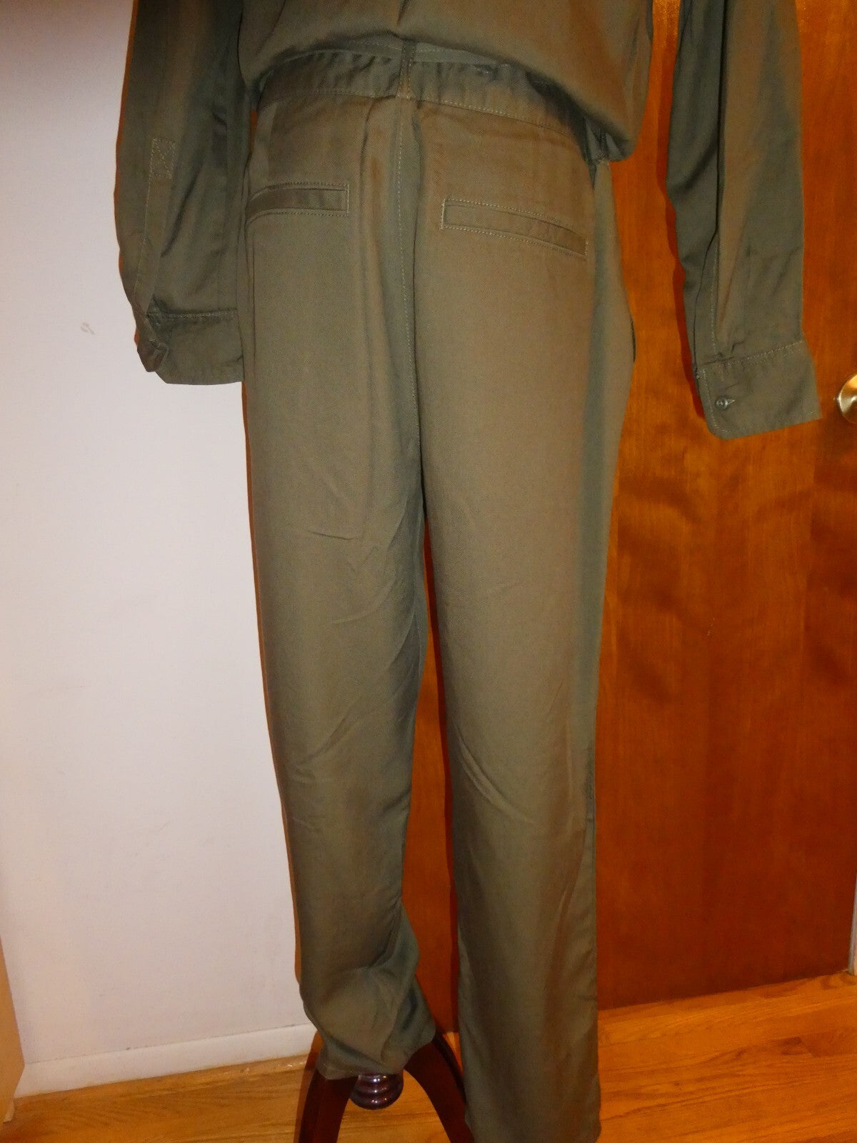 Gap women’s army green long sleeves lyocell jumpsuit size Medium, Large