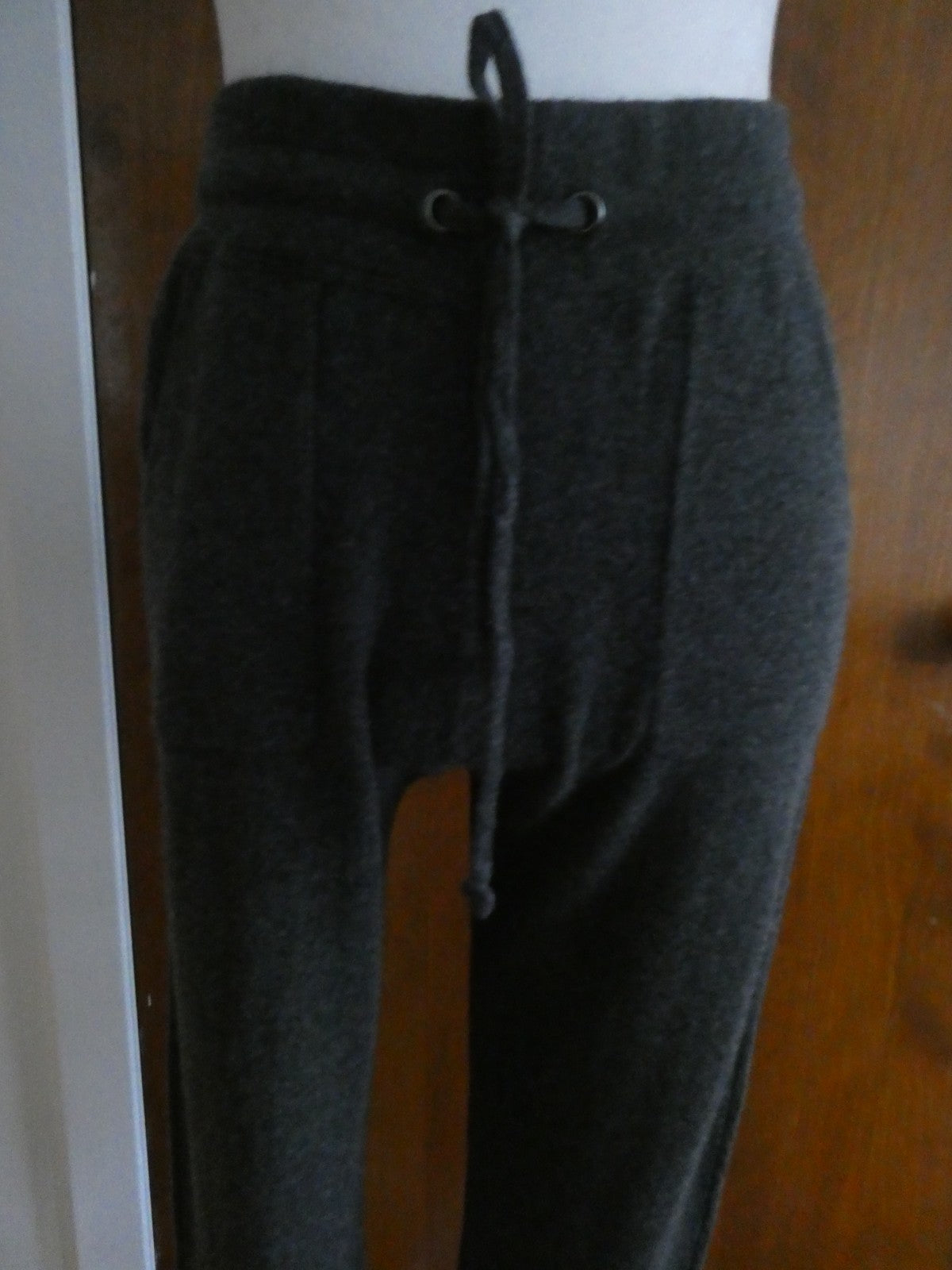 Bloomingdale's 100% Cashmere Jogger Pants Dark Gray Small NWT Drawstring $218