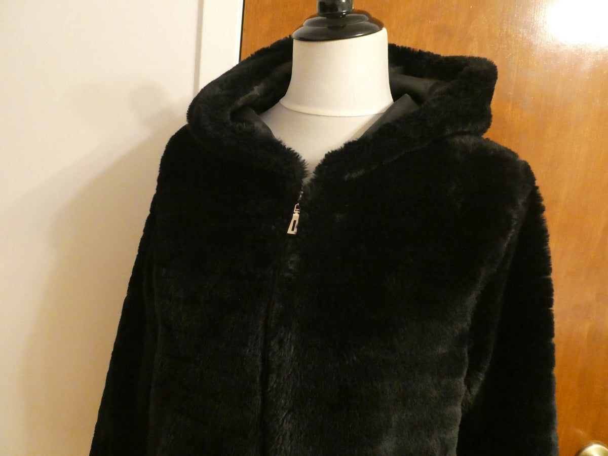 BELLA Women Black Faux Fur Coat with Hood size small