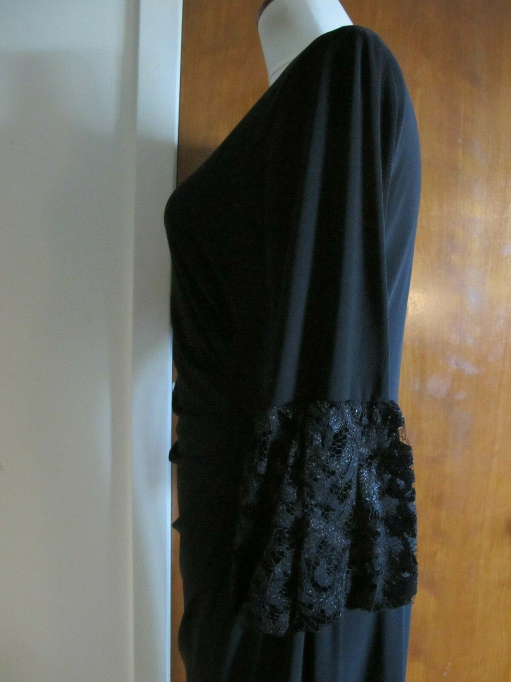 Ralph Lauren women's black lined lace crafted evening dress New