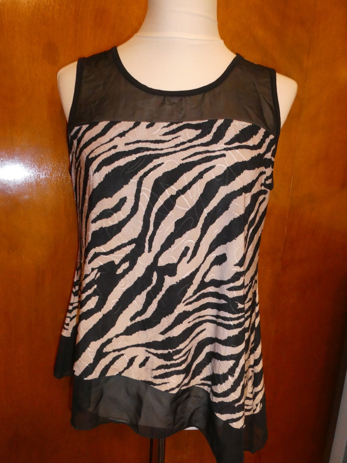 Roz & Ali Women’s MP Zebra Animal Print Sleeveless Layered Top Black Beige USA