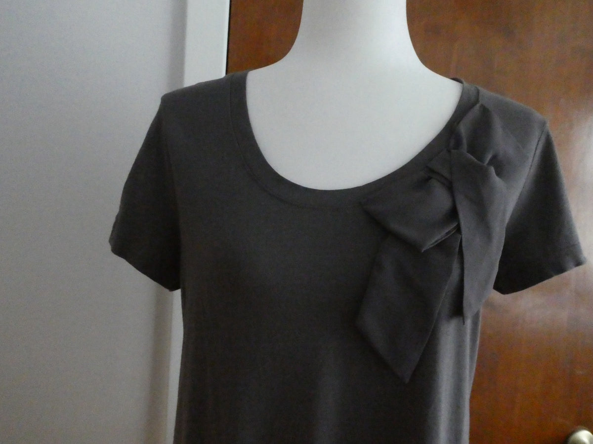Gap women’s gray bow detailed cotton/modal decorated short sleeve top size Large