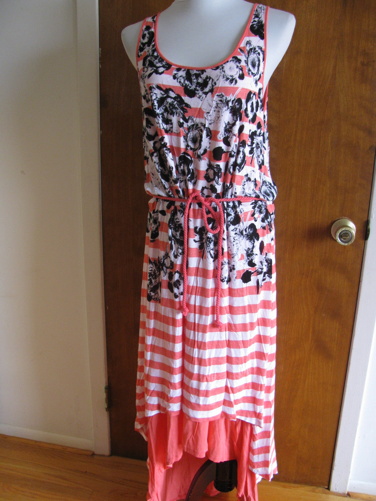 Kensie women’s coral tang white combo lined dress size Large New