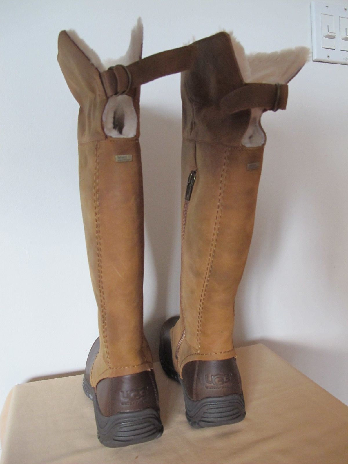 UGG Australia women’s beige brown waterproof New boots 6.5 (Runs small) fits 5.5