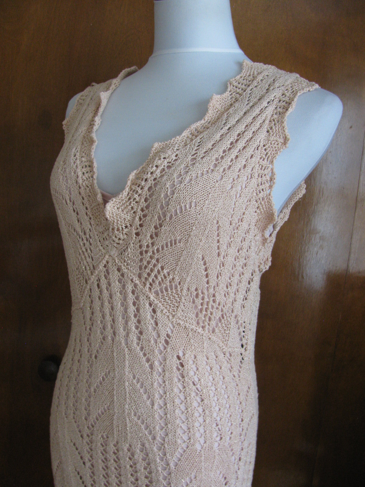 Guess women’s neutral pink pointtele dress New