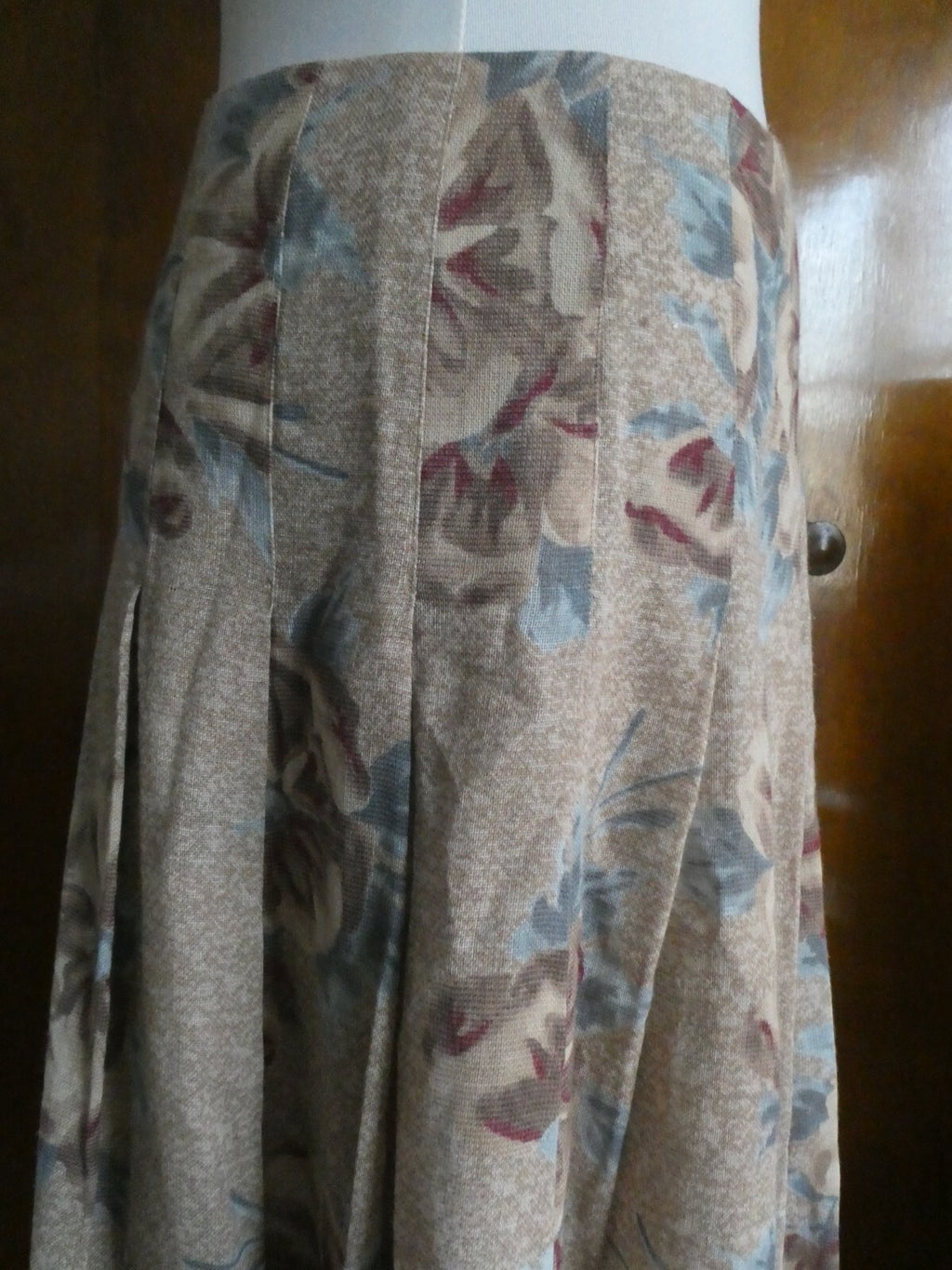 Jones New York Collection women's multicolor lined pleated skirt New