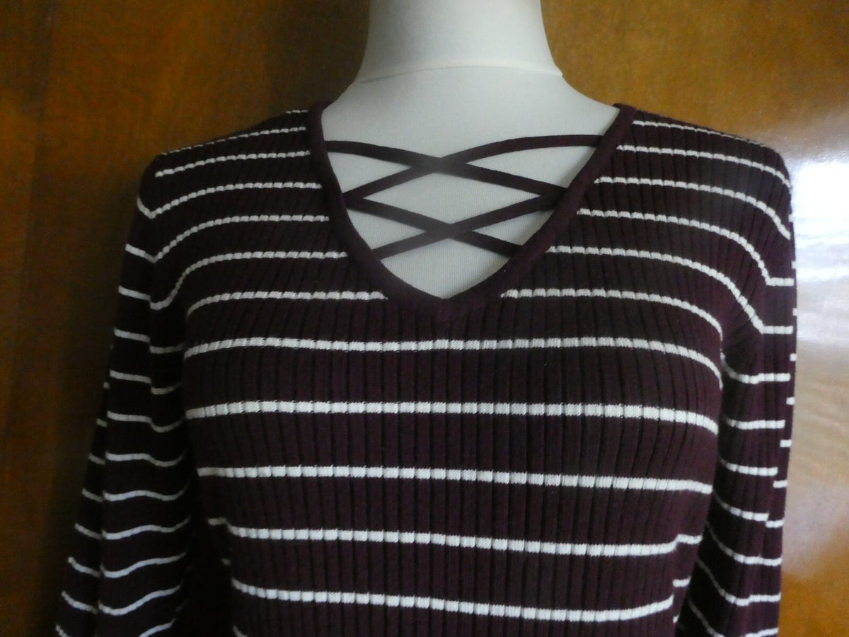 No Boundaries Juniors XXL-19 Colored Sweater Dress Cut Front Stretch Long Sleeve