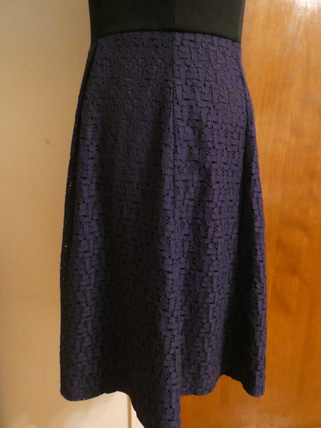 Tahari women's pleated moscow violet dress size 10