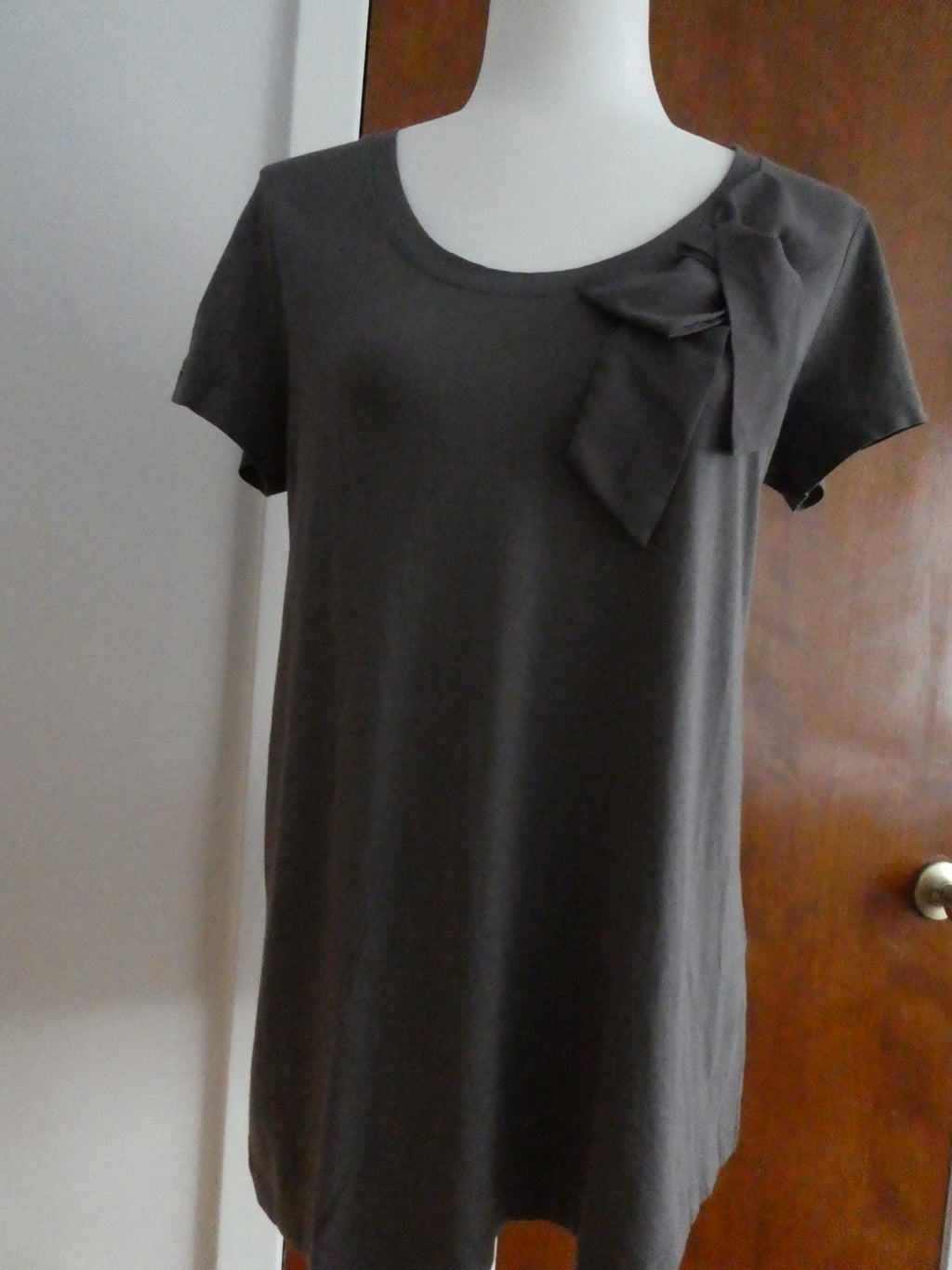 Gap women’s gray bow detailed cotton/modal decorated short sleeve top size Large