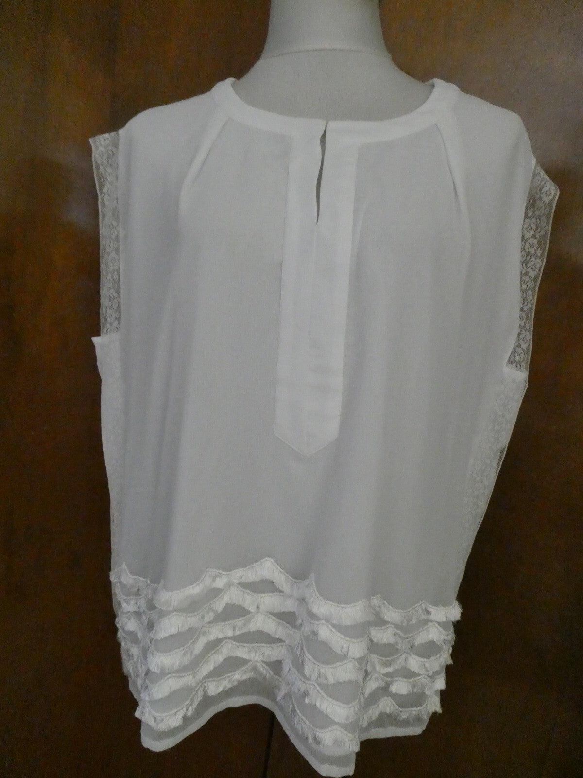 Anthropologie Ranna Gill Women's Decorated Detailed Lined White Top Size Large