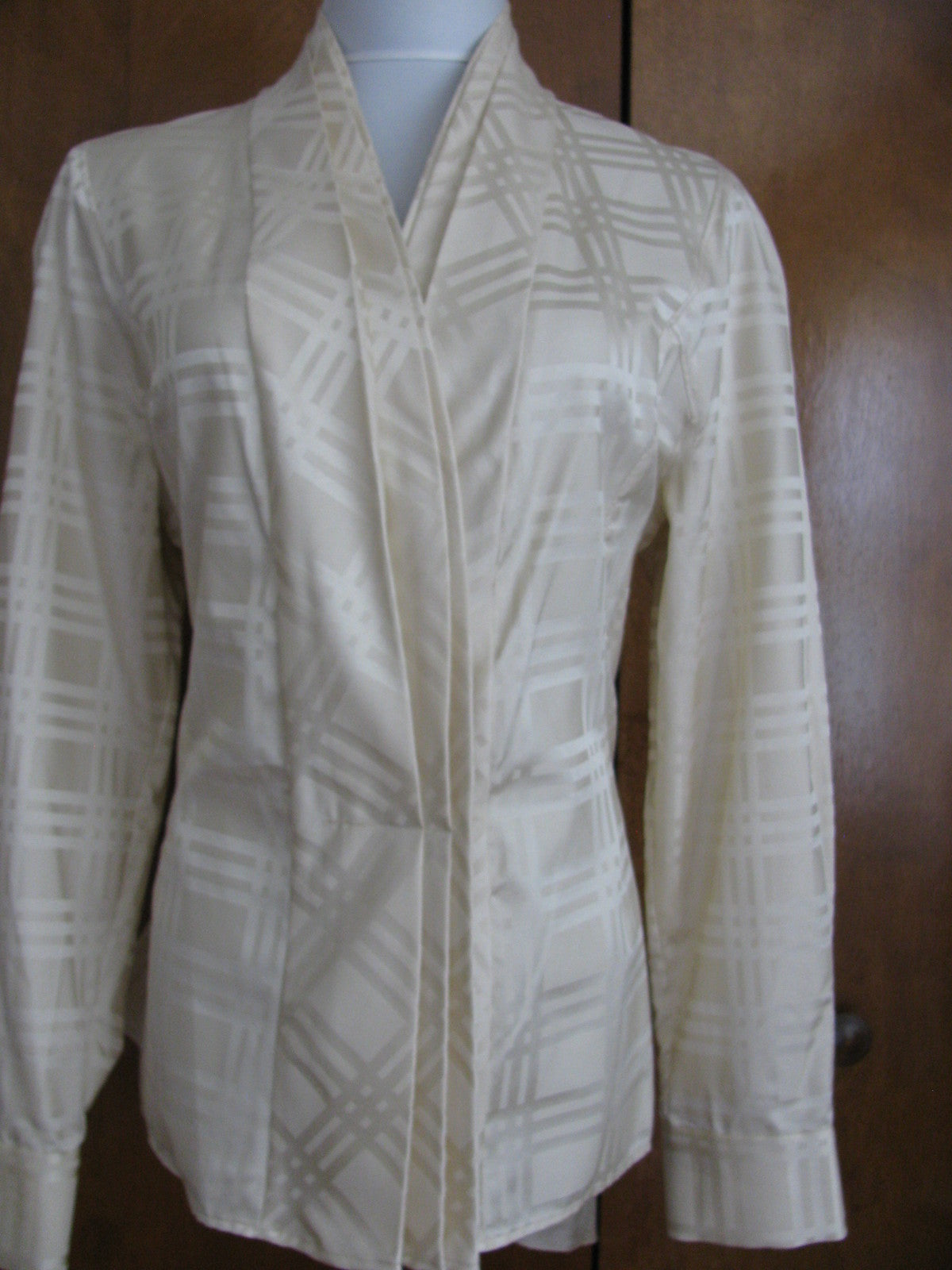 Jones New York Signature women's gold top Large  