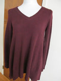 Bloomingdale's women's mar cabnet 2ply cashmere V-neck sweater Small NWT