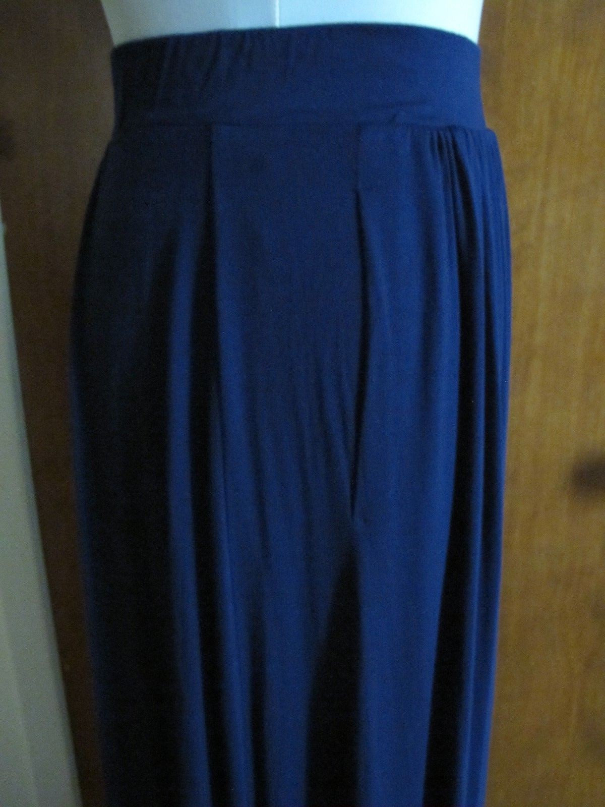 Tahari Blue Navy Maxi Soft Viscose Skirt Size XSmall NWT