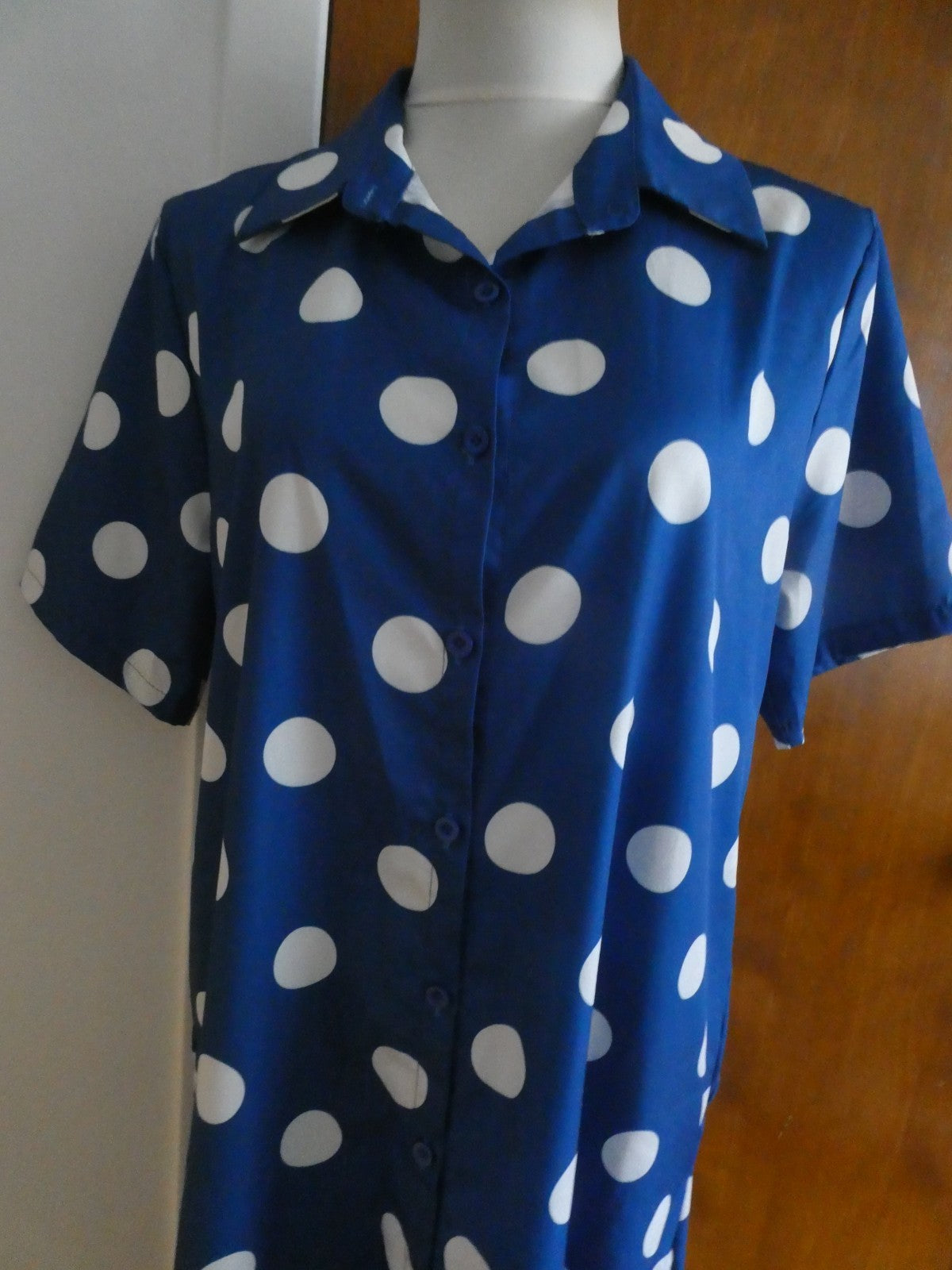Women's navy/white polka dot button-down collared dress size XL