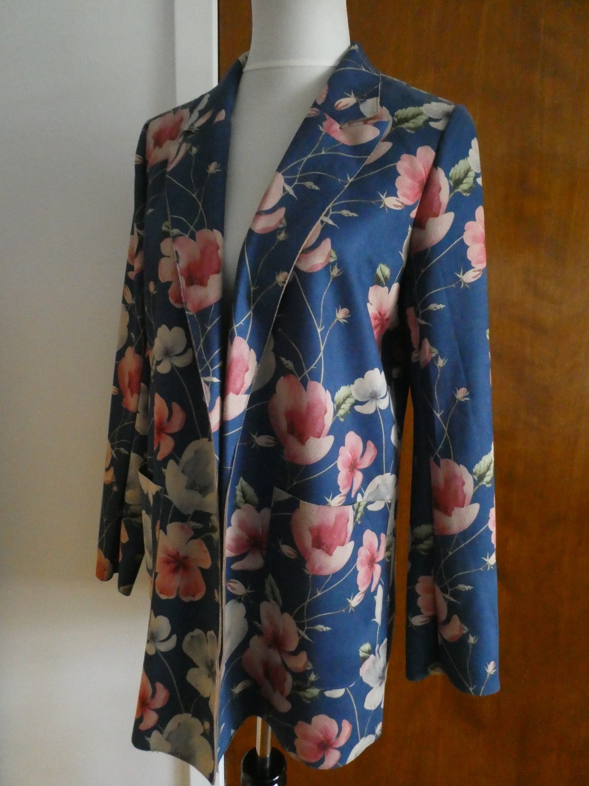 Solitaire Women's Small Floral Blazer Blue Pink Open Front Polyester Jacket