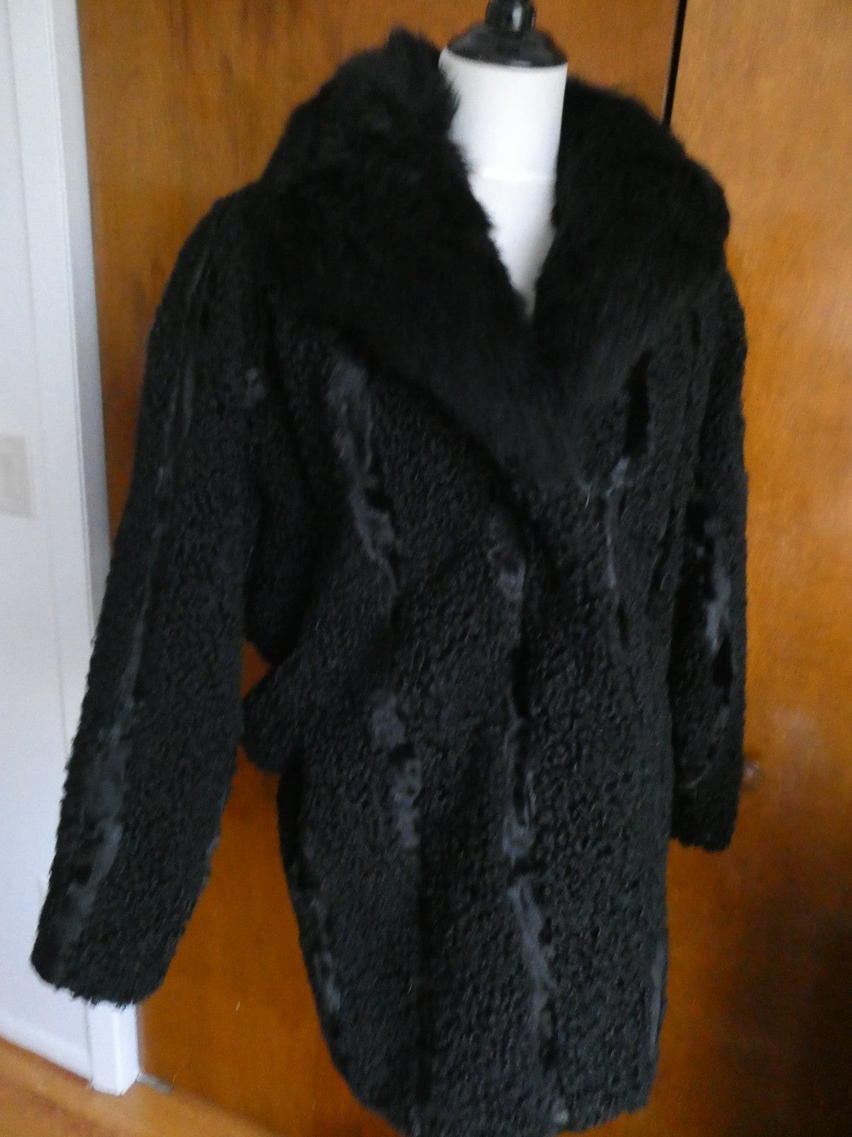 Genuine Karakul Persian Lamb Fur Coat Women’s Black Fur Collar Made in Moldova M