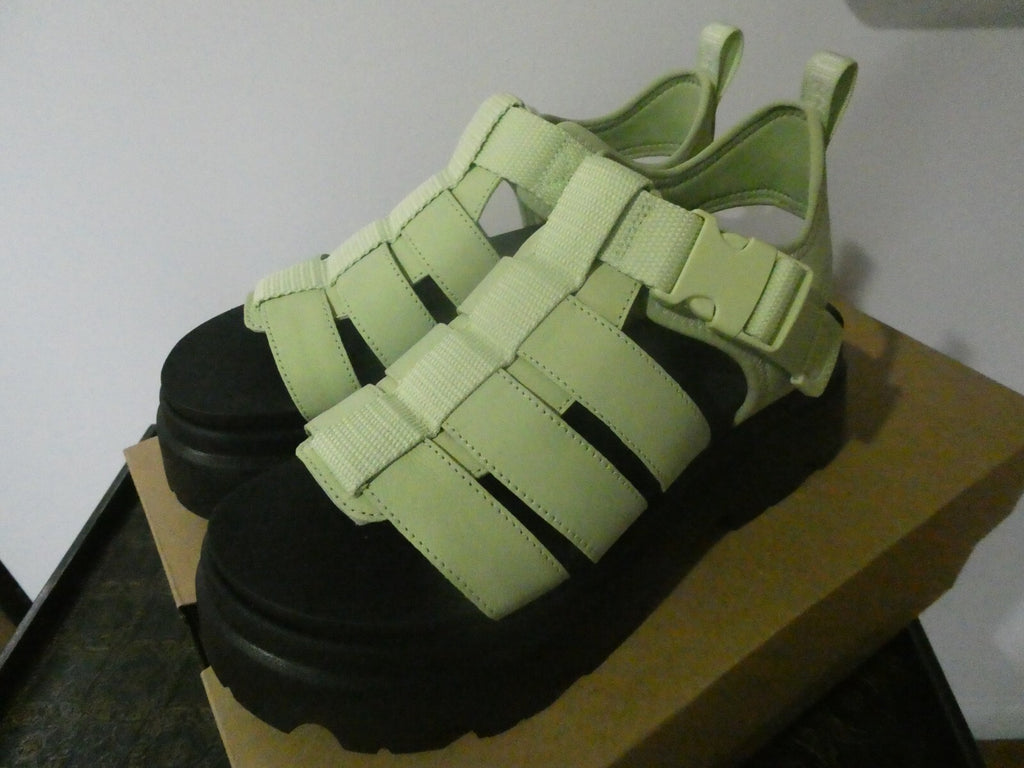 UGG Cora Women’s Caterpillar Green Platform Sandal Size US 8/UK 6/EU/ 39