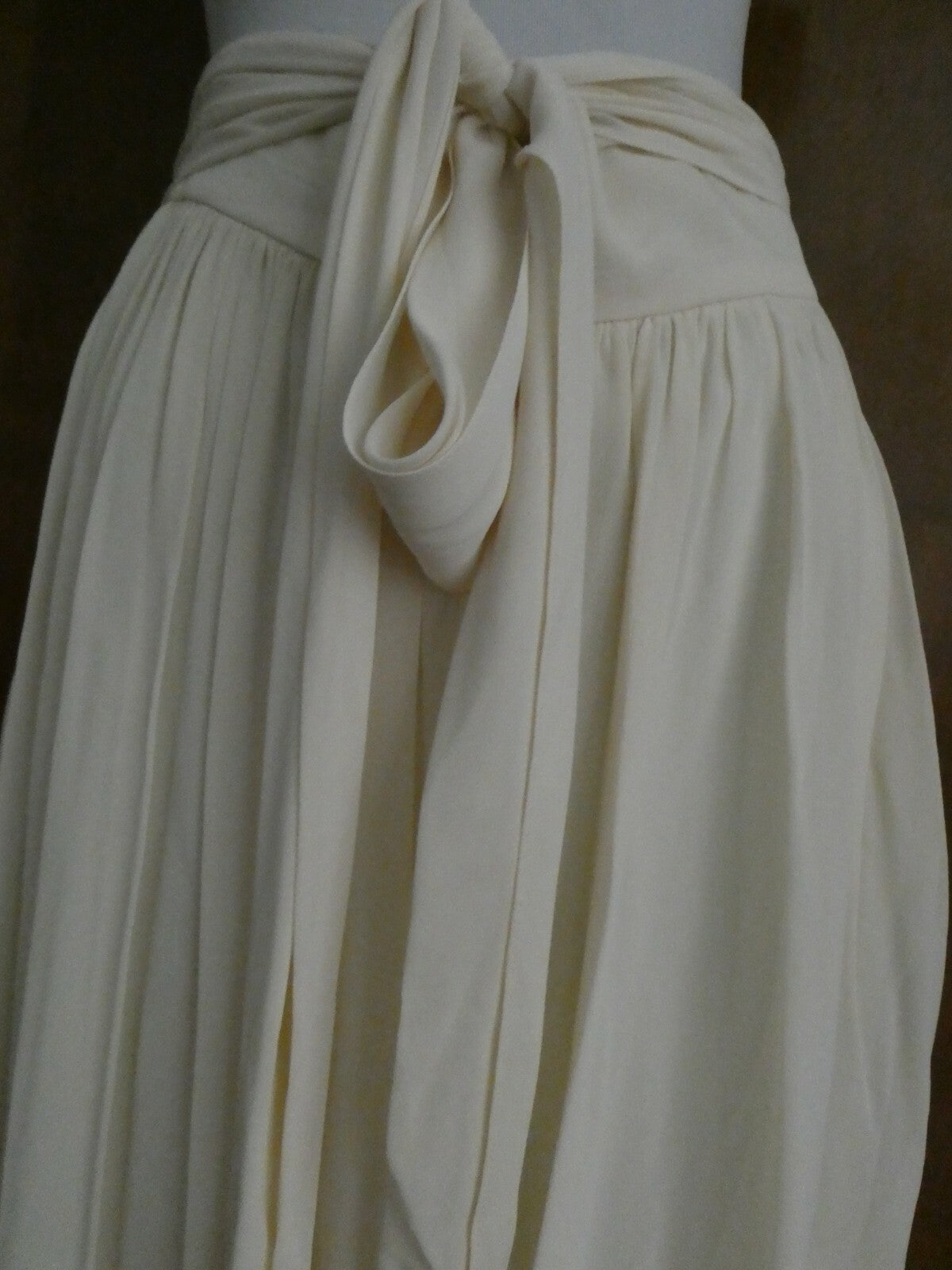 Tahari Women's Yellow Long Rayon Full Lined Skirt Size 14 (fits Size 10)