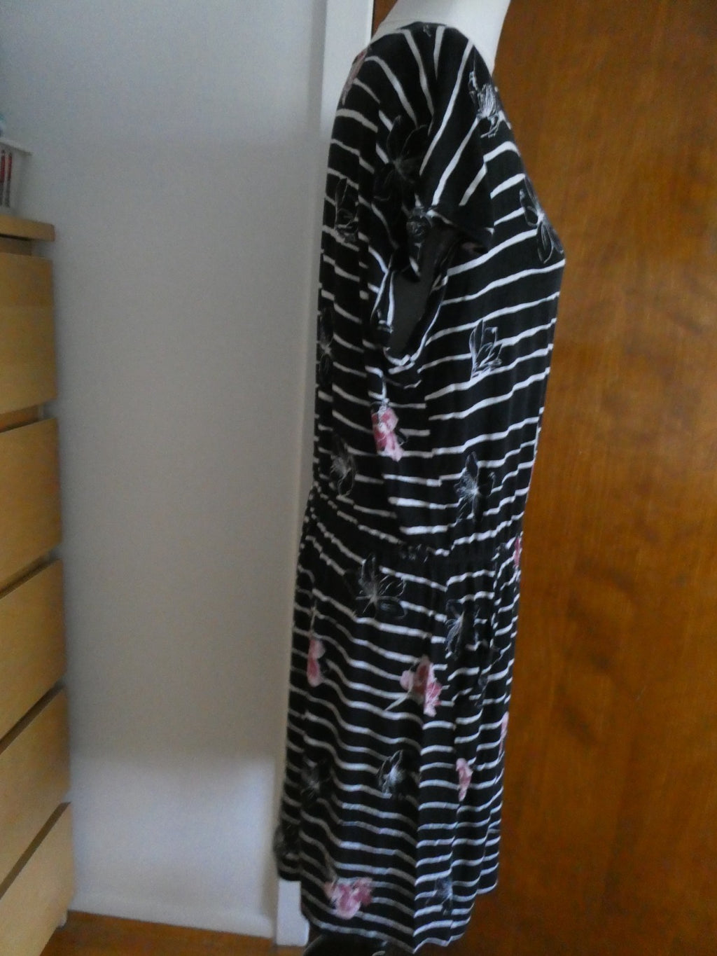 Apt 9 Dress Women's XL Black White Stripe Floral Rayon Spandex Pockets RN 73277