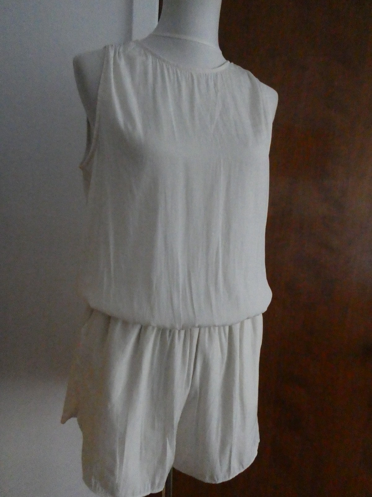 Gap Women's Ivory Sleeveless Romper Shorts Lined Size Large NWT Pull On