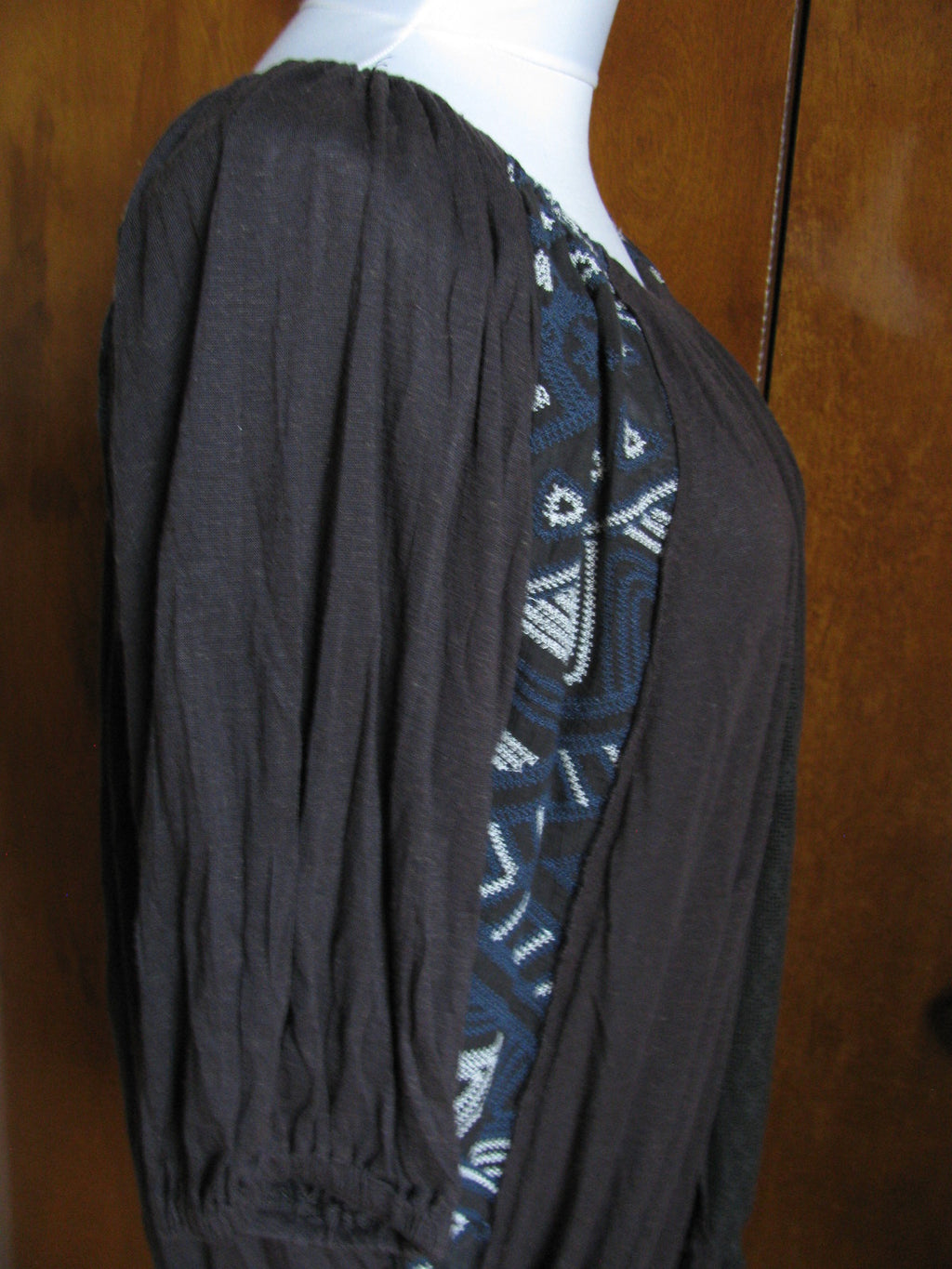 Free People women's dark gray embroidered top small fits medium 