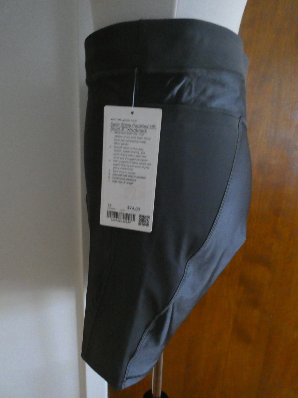 Lululemon Satin Shine Panelled HR Short 8" Wordmark Coal Black Size 14 NWT