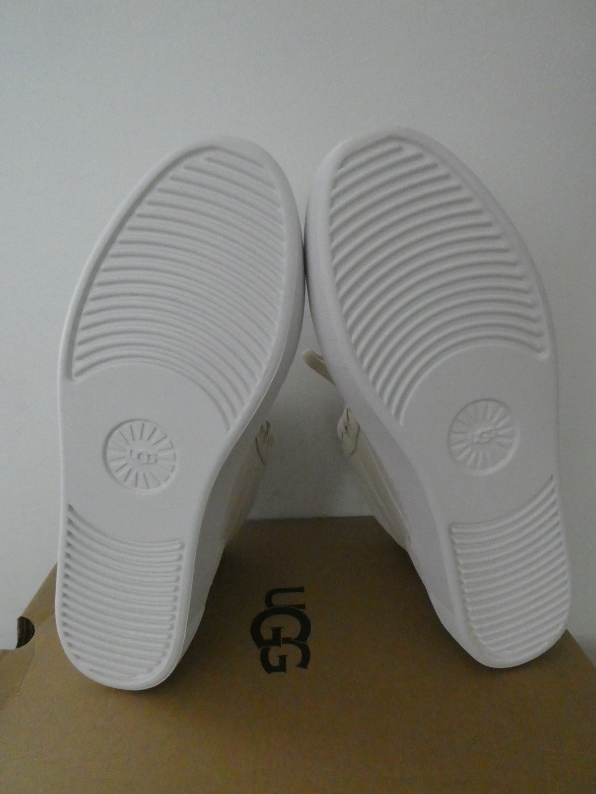 UGG Women’s Zilo High II Jasmin Waterproof Sneaker Boots Size 9, 10, 11 New