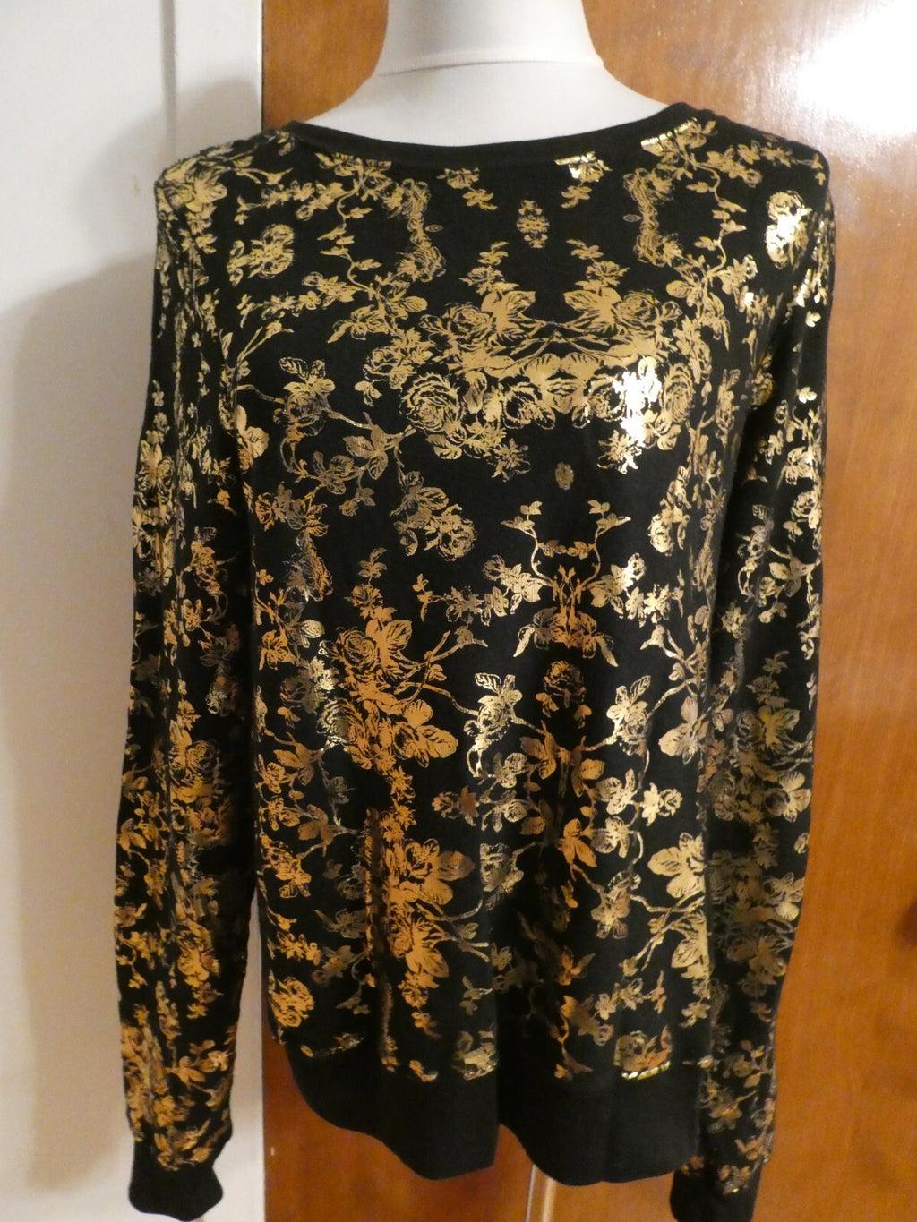 Wildfox Women's Black Gold Metallic Print Sweater Size Medium NEW