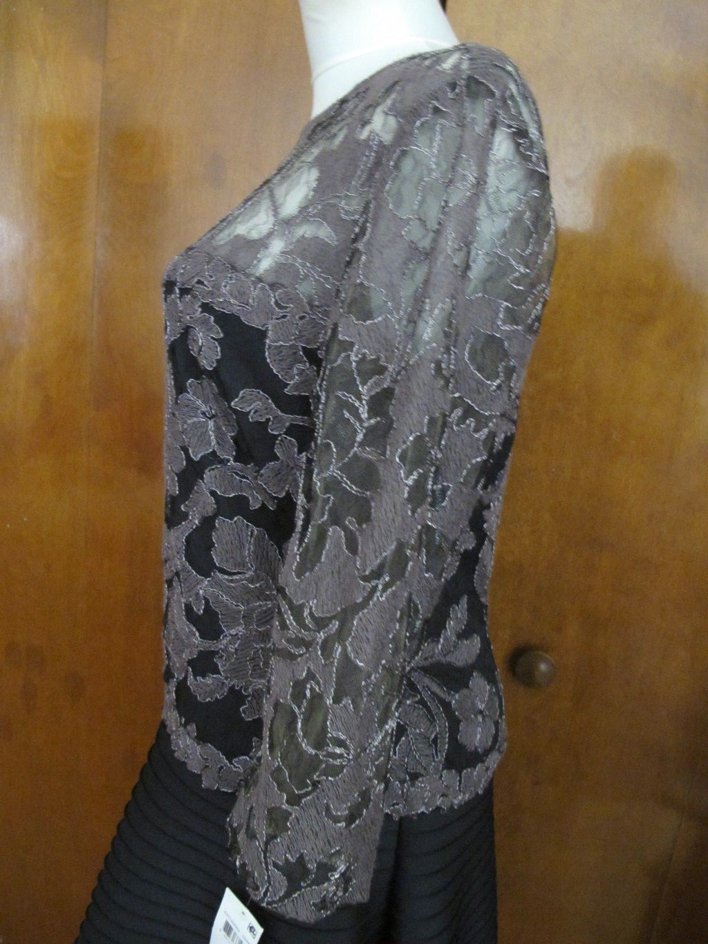 Tadashi Shoji women’s black with mesh A-Line New evening dress New