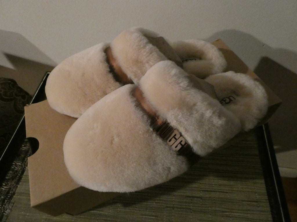 UGG women's Dalla Plaid Metal Graphic Nat Slippers A Style# 1123390 US 6