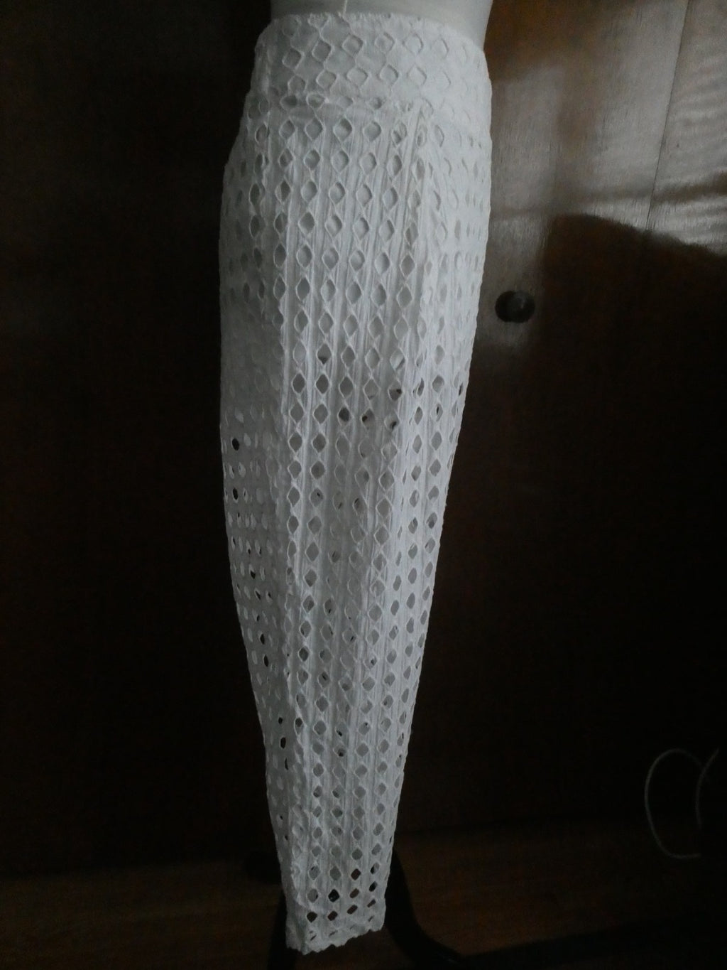 Free People Women's White Eyelet Detailed Pants Elastic Waist Size Large