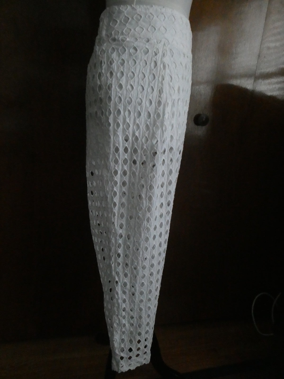 Free People Women's White Eyelet Detailed Pants Elastic Waist Size Large