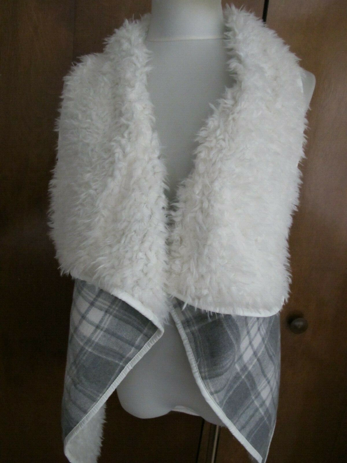Me Jane Women's White Gray Plaid Faux Fur Open Front Vest Large  