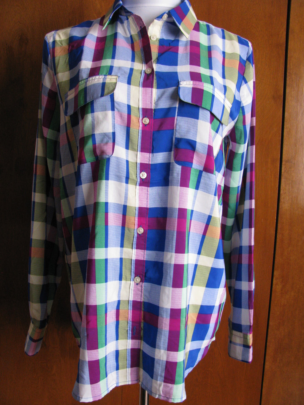 Gap women’s lightweight shirt multi color size medium New