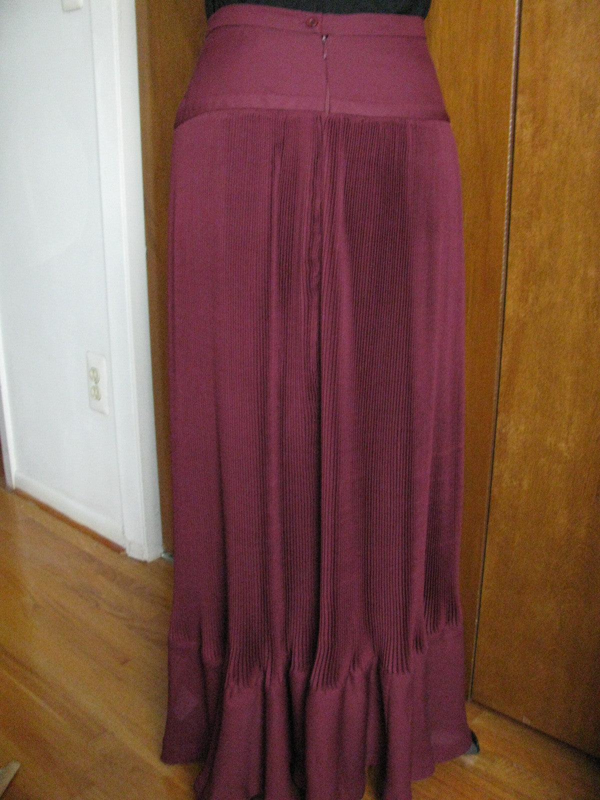 Anthropologie by Maple wine bordx Pleats Abounding Long Skirt New