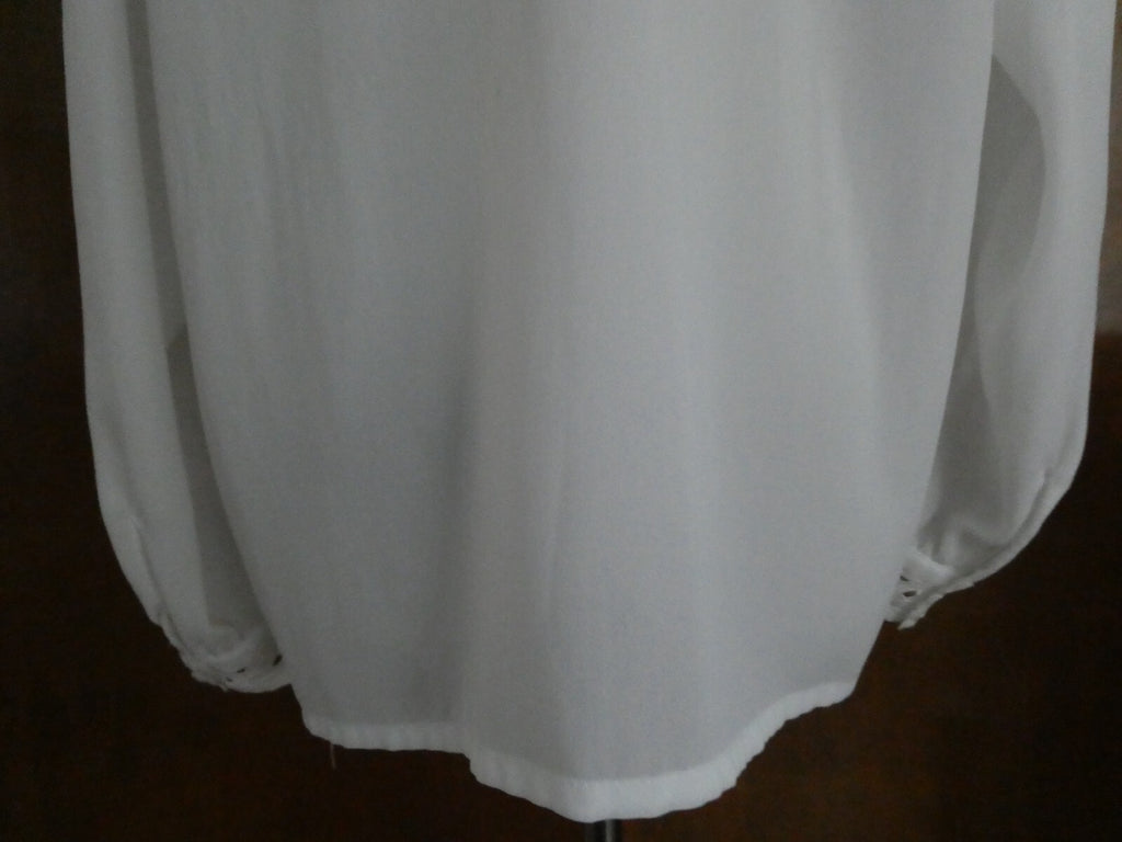Karen Scott women's white crafted embroidered long sleeves top size 10